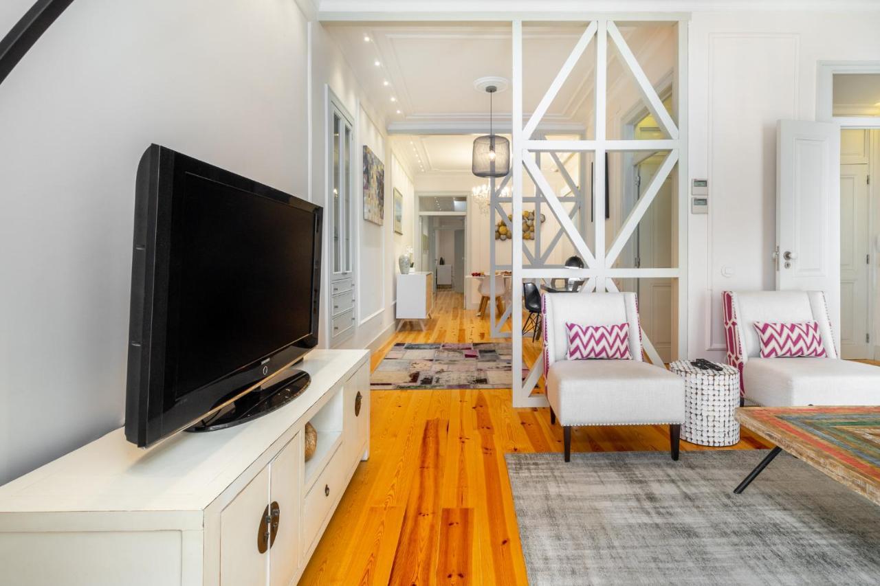 Whome Luxury Stay In Prime Location W/ Ac, Lift & Private Patio Lisbon Exterior photo