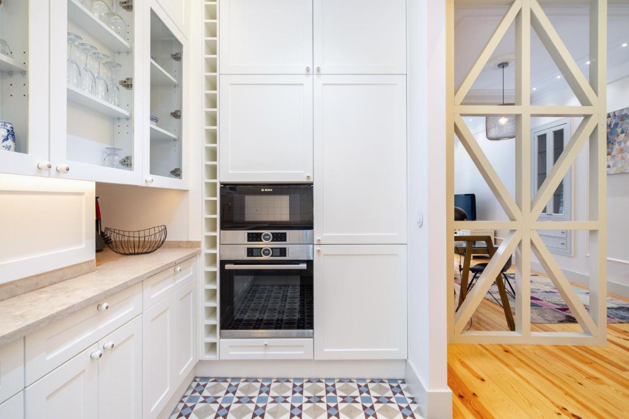 Whome Luxury Stay In Prime Location W/ Ac, Lift & Private Patio Lisbon Exterior photo