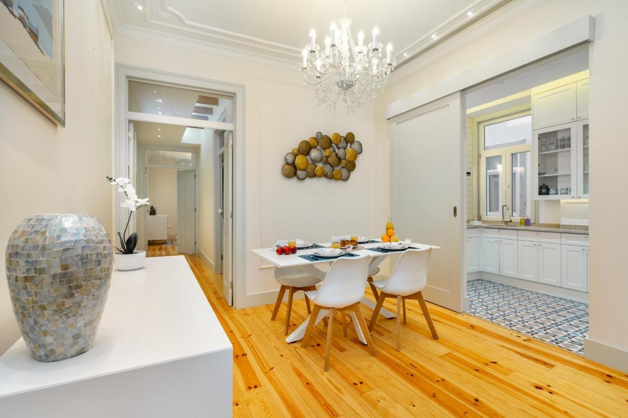 Whome Luxury Stay In Prime Location W/ Ac, Lift & Private Patio Lisbon Exterior photo