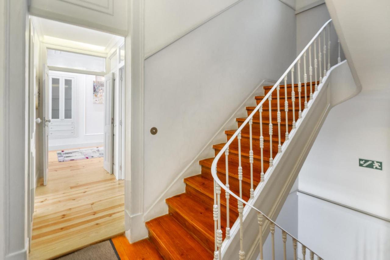 Whome Luxury Stay In Prime Location W/ Ac, Lift & Private Patio Lisbon Exterior photo